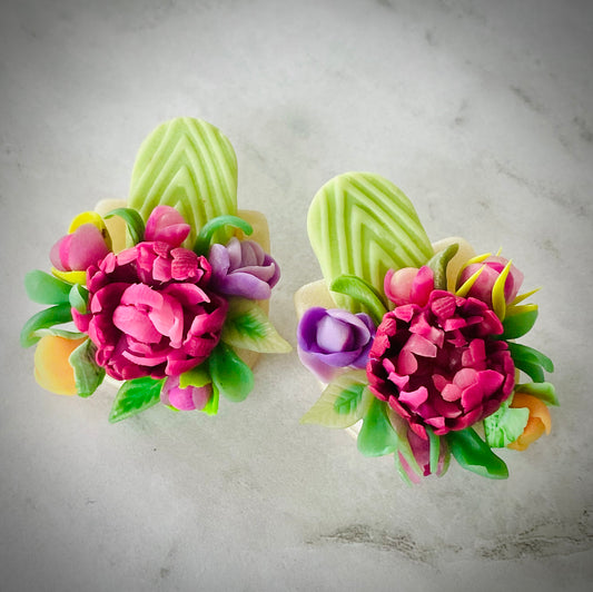 Peony Statement Studs (mauve)